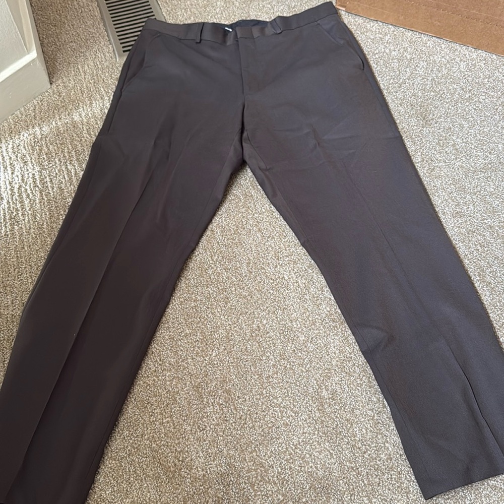 Kenneth Cole Men’s slacks size 32